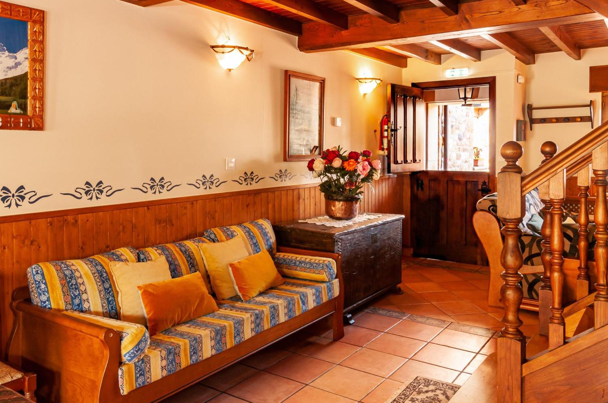 Casa Rural La Regoria Carrena de Cabrales Esterno foto